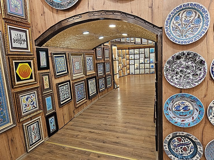 Sadarbībā ar «Turkish Airlines» drīkstam dažus foto no «Aldag Elite Cave Ceramic» izstāžu zāles 364279