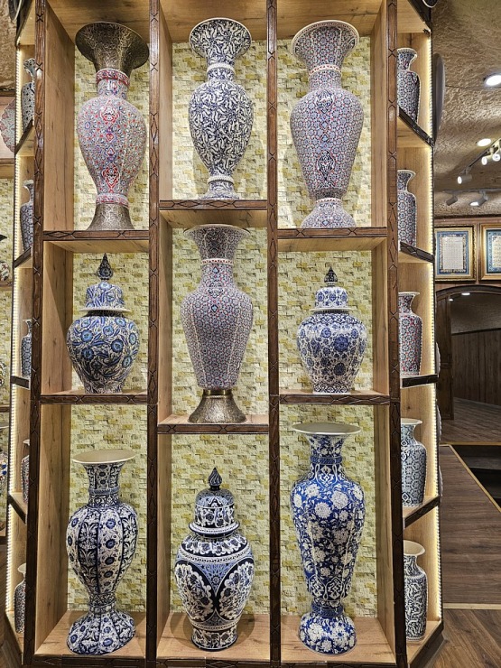 Sadarbībā ar «Turkish Airlines» drīkstam dažus foto no «Aldag Elite Cave Ceramic» izstāžu zāles 364280