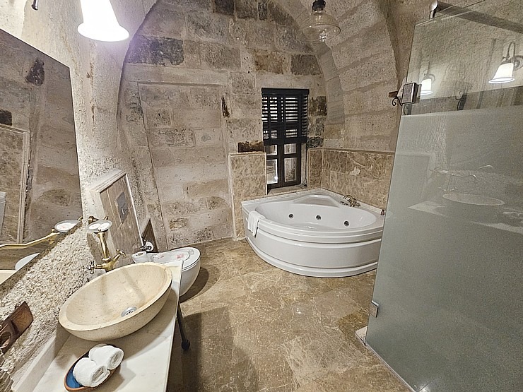 Sadarbībā ar «Turkish Airlines» nakšņojam Kapadokijas alu viesnīcā «Peruna Cave Hotel» 364593