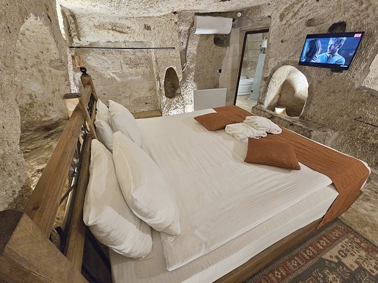 Sadarbībā ar «Turkish Airlines» nakšņojam Kapadokijas alu viesnīcā «Peruna Cave Hotel» 364582