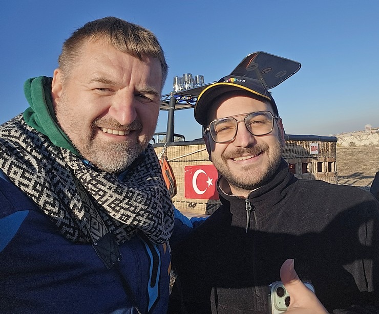 Sadarbībā ar «Turkish Airlines» saullēkta gaismā lidojam ar gandrīz 100 gaisa baloniem vienlaicīgi Sadarbībā ar «Turkish Airlines» saullēkta gaismā lidojam ar gandrīz 100 gaisa baloniem vienlaicīgi 364742
