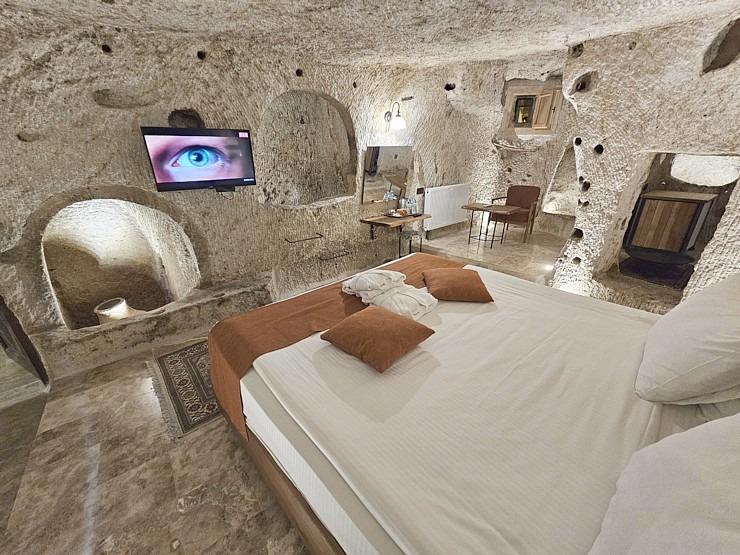 Sadarbībā ar «Turkish Airlines» ar 4 nakšņojumiem iepazīstam Kapadokijas alu viesnīcu «Peruna Cave Hotel» Sadarbībā ar «Turkish Airlines» ar 4 nakšņojumiem iepazīstam Kapadokijas alu viesnīcu «Peruna Cave Hotel» 364754