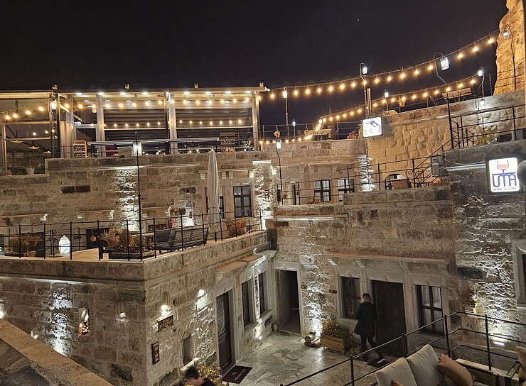 Sadarbībā ar «Turkish Airlines» ar 4 nakšņojumiem iepazīstam Kapadokijas alu viesnīcu «Peruna Cave Hotel» 364759