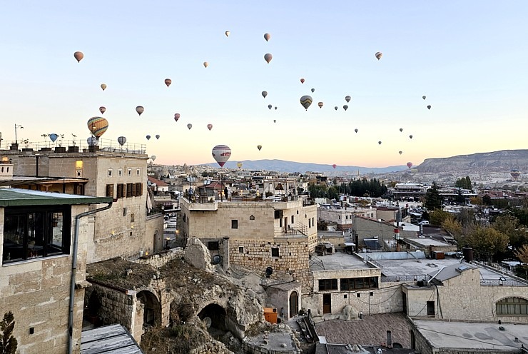Sadarbībā ar «Turkish Airlines» ar 4 nakšņojumiem iepazīstam Kapadokijas alu viesnīcu «Peruna Cave Hotel» Sadarbībā ar «Turkish Airlines» ar 4 nakšņojumiem iepazīstam Kapadokijas alu viesnīcu «Peruna Cave Hotel» 364761