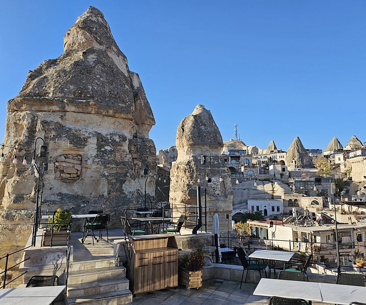 Sadarbībā ar «Turkish Airlines» ar 4 nakšņojumiem iepazīstam Kapadokijas alu viesnīcu «Peruna Cave Hotel» Sadarbībā ar «Turkish Airlines» ar 4 nakšņojumiem iepazīstam Kapadokijas alu viesnīcu «Peruna Cave Hotel» 364773
