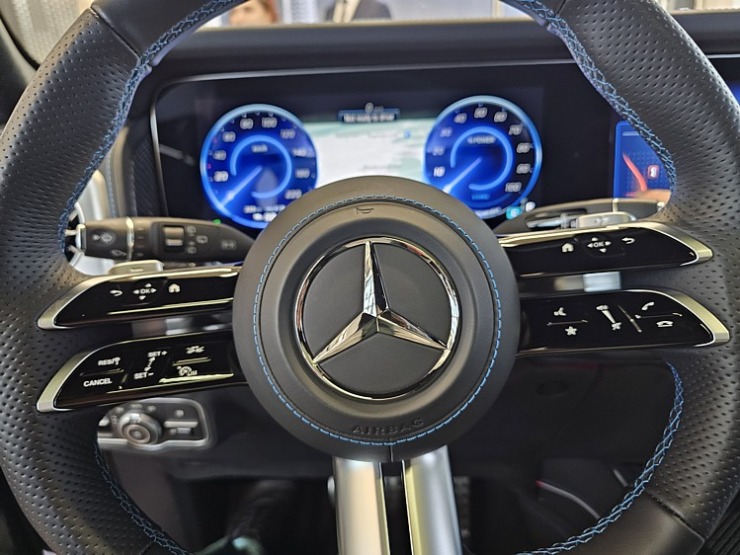 Mercedes Benz oficiālais pārstāvis Latvijā VEHO atklāj jaunu servisa centru Mārupē ar elektrisko G klasi Mercedes Benz oficiālais pārstāvis Latvijā VEHO atklāj jaunu servisa centru Mārupē ar elektrisko G klasi 365081