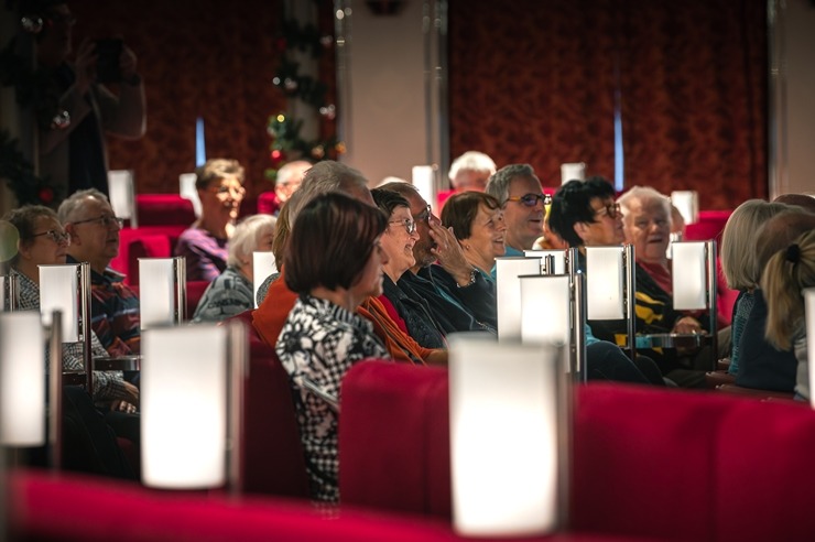 Ar vācu kompānijas «Phoenix Reisen» kuģa «Amadea» vizīti Rīgā iesākusies ziemas kruīzu sezona. Foto: Viesturs Jūgs Ar vācu kompānijas «Phoenix Reisen» kuģa «Amadea» vizīti Rīgā iesākusies ziemas kruīzu sezona. Foto: Viesturs Jūgs 365202