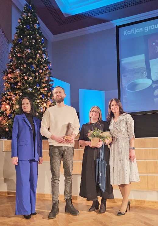 Latgales Tūrisma gada balvas 2024 laureāti tiek apbalvoti un sumināti Daugavpilī - Gada amatnieks – Kafijas grauzdētava un kultūrvieta “KUUP Coffee“ Latgales Tūrisma gada balvas 2024 laureāti tiek apbalvoti un sumināti Daugavpilī - Gada amatnieks – Kafijas grauzdētava un kultūrvieta “KUUP Coffee“ 365392