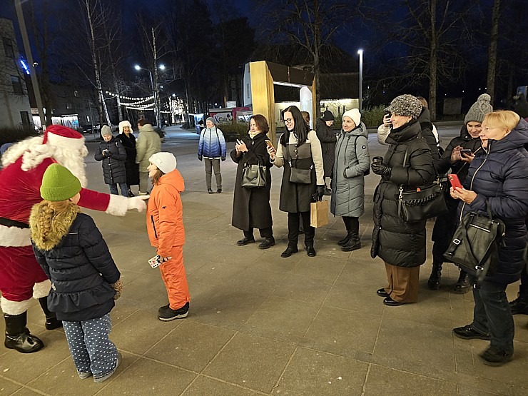 Ogre piedāvā Ziemassvētku noskaņojumu ar instagramīgiem gaismas objektiem 365603