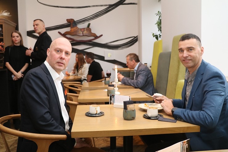 Auto noma «Sixt Latvija» kopā ar šefpavāru Mārtiņu Sirmo rīko Ziemassvētku pateicības brokastis sadarbības partneriem Auto noma «Sixt Latvija» kopā ar šefpavāru Mārtiņu Sirmo rīko Ziemassvētku pateicības brokastis sadarbības partneriem 365882