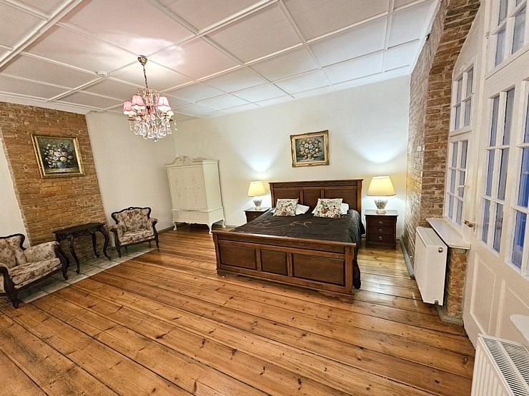 Nakšņojam un izbaudām grezna viesu nama «Bergervilla» viesmīlību Valkas novadā 366094