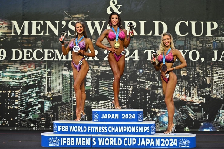 No Japānas atgriezusies Latvijas komanda, kas veiksmīgi ņēma dalību IFBB Pasaules čempionātā. Foto: Kristīne Vederņikova No Japānas atgriezusies Latvijas komanda, kas veiksmīgi ņēma dalību IFBB Pasaules čempionātā. Foto: Kristīne Vederņikova 366378