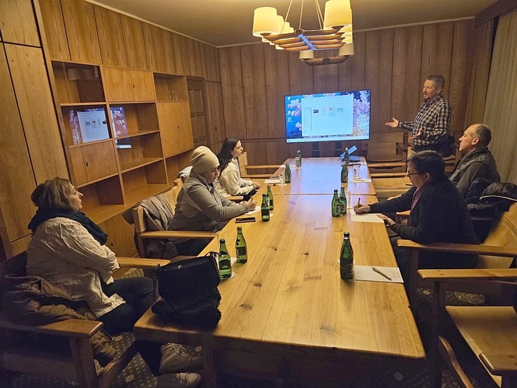 Sadarbībā ar «Polijas Tūrisma biroju» iepazīstam Polijas Bieszczady Karpatu kalnu ainavas un viesnīcu Sadarbībā ar «Polijas Tūrisma biroju» iepazīstam Polijas Bieszczady Karpatu kalnu ainavas un viesnīcu 366771