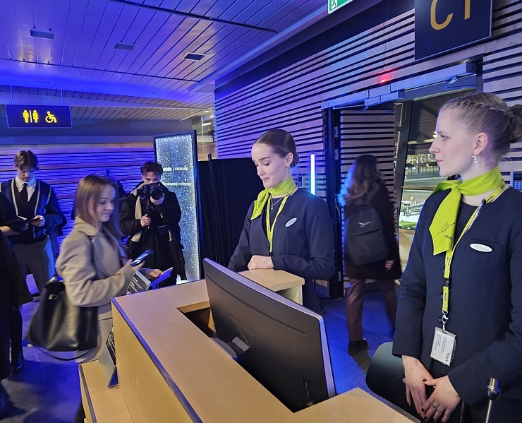 «airBaltic» debesīs bez papildus maksas piedāvā «Starlink» interneta pieslēgumu 367945