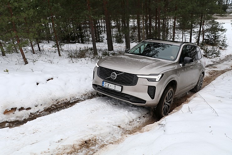 Apceļojam Latviju ar 455 zirgspēku jaudīgo Volvo XC90 Plug-in sadarbībā ar «Volvo Mūsa Motors Rīga» Apceļojam Latviju ar 455 zirgspēku jaudīgo Volvo XC90 Plug-in sadarbībā ar «Volvo Mūsa Motors Rīga» 368147