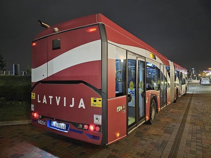 «Straume» ar «Oskaru» pārraksta Latvijas kino vēsturi un atgriežas ar «airBaltic» lidmašīnu dzimtenē «Straume» ar «Oskaru» pārraksta Latvijas kino vēsturi un atgriežas ar «airBaltic» lidmašīnu dzimtenē 368551