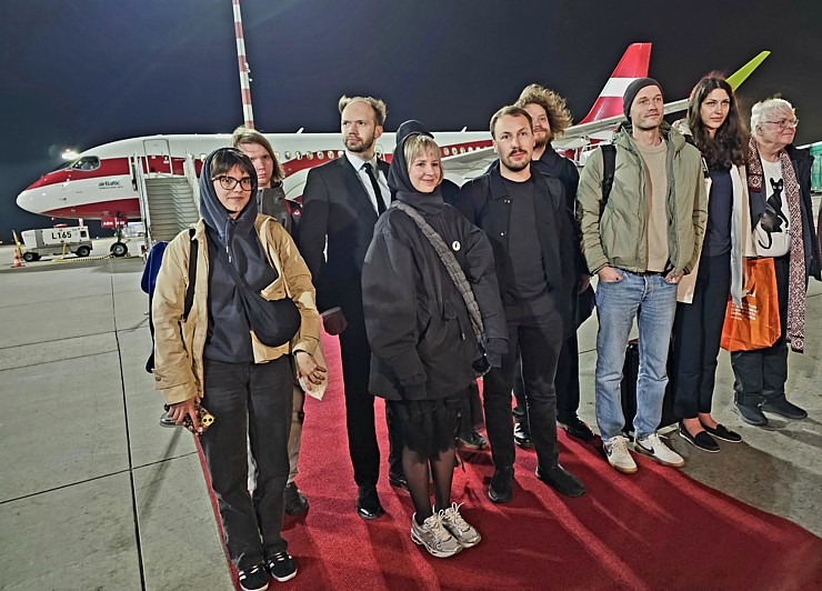 «Straume» ar «Oskaru» pārraksta Latvijas kino vēsturi un atgriežas ar «airBaltic» lidmašīnu dzimtenē «Straume» ar «Oskaru» pārraksta Latvijas kino vēsturi un atgriežas ar «airBaltic» lidmašīnu dzimtenē 368534