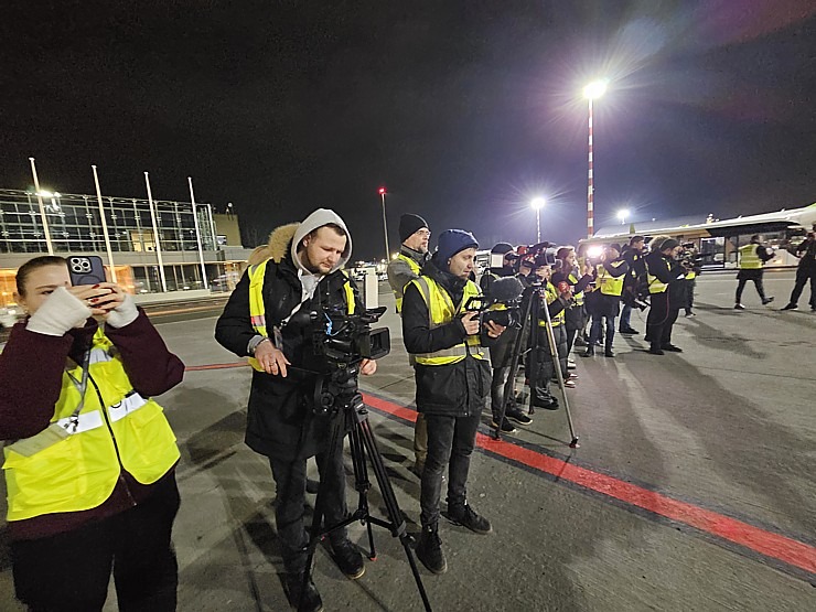 «Straume» ar «Oskaru» pārraksta Latvijas kino vēsturi un atgriežas ar «airBaltic» lidmašīnu dzimtenē 368535