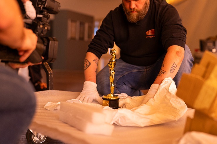 Liepājas koncertzālē «Lielais dzintars» apskatāmi animācijas filmas «Straume» augstākie apbalvojumi Liepājas koncertzālē «Lielais dzintars» apskatāmi animācijas filmas «Straume» augstākie apbalvojumi 369100