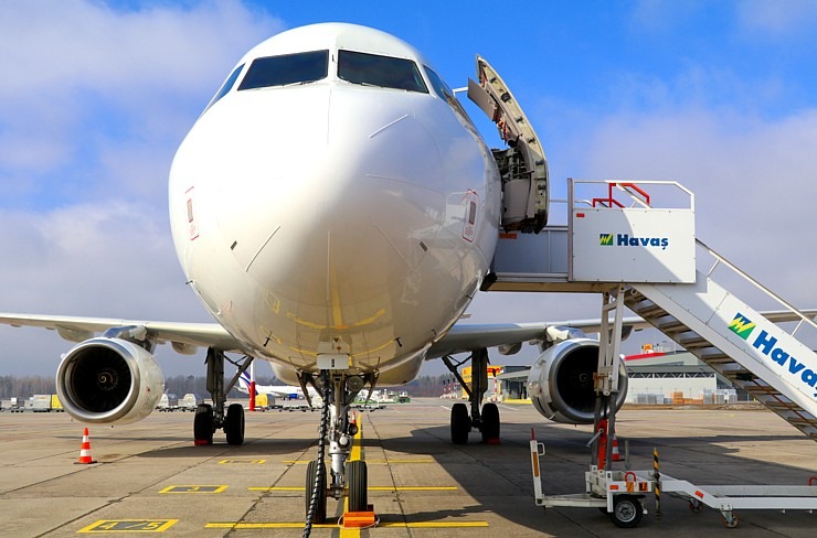 Lidsabiedrība «SmartLynx Airlines» iepazīstina Travelnews.lv ar lidmašīnu «Airbus A321» un kompānijas biznesu Lidsabiedrība «SmartLynx Airlines» iepazīstina Travelnews.lv ar lidmašīnu «Airbus A321» un kompānijas biznesu 369214