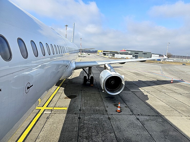 Lidsabiedrība «SmartLynx Airlines» iepazīstina Travelnews.lv ar lidmašīnu «Airbus A321» un kompānijas biznesu Lidsabiedrība «SmartLynx Airlines» iepazīstina Travelnews.lv ar lidmašīnu «Airbus A321» un kompānijas biznesu 369203
