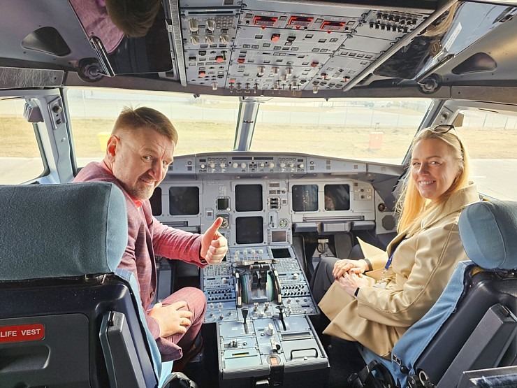 Lidsabiedrība «SmartLynx Airlines» iepazīstina Travelnews.lv ar lidmašīnu «Airbus A321» un kompānijas biznesu 369204