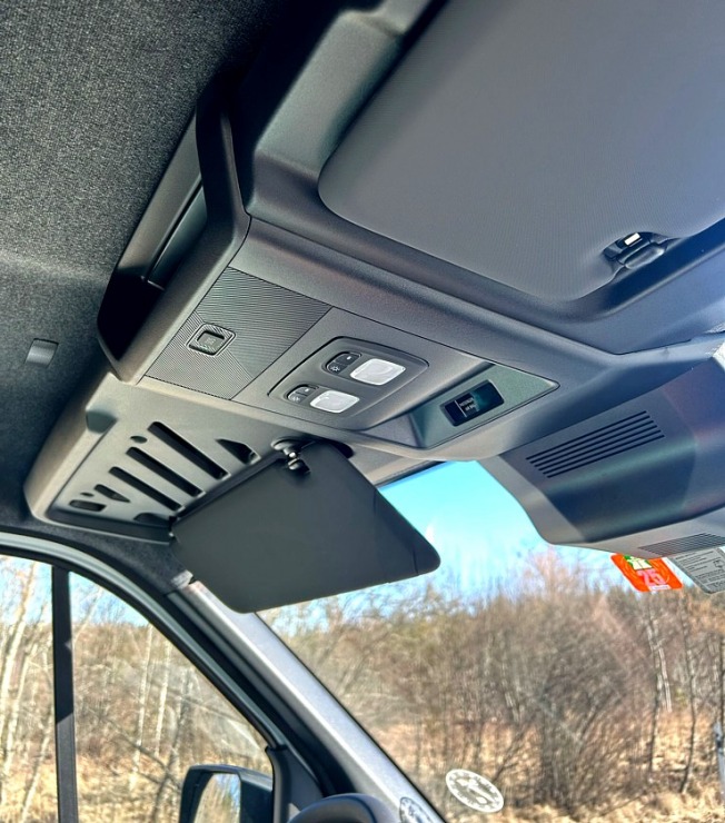 Sadarbībā ar auto nomu «Sixt Latvija» ceļojam ar jauno kravas furgonu «Renault Master» uz Latgali Sadarbībā ar auto nomu «Sixt Latvija» ceļojam ar jauno kravas furgonu «Renault Master» uz Latgali 369269