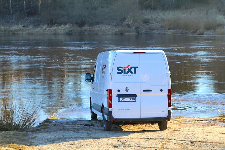 Sadarbībā ar auto nomu «Sixt Latvija» ceļojam ar jauno kravas furgonu «Renault Master» uz Latgali Sadarbībā ar auto nomu «Sixt Latvija» ceļojam ar jauno kravas furgonu «Renault Master» uz Latgali 369261