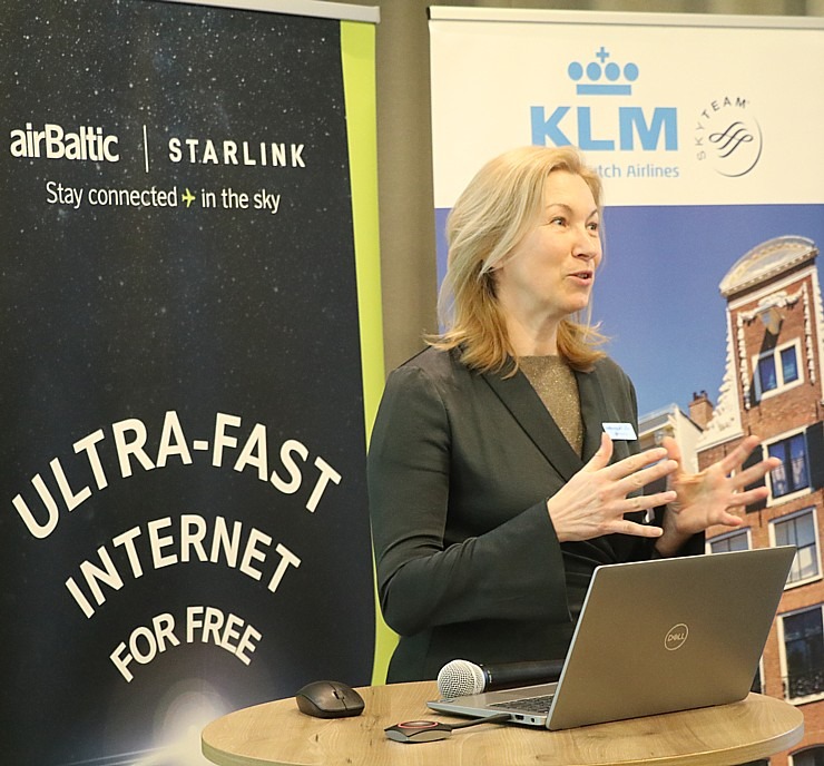 Lidsabiedrība «airBaltic» kopā ar partneriem aicina lidot uz un caur Amsterdamu 369309