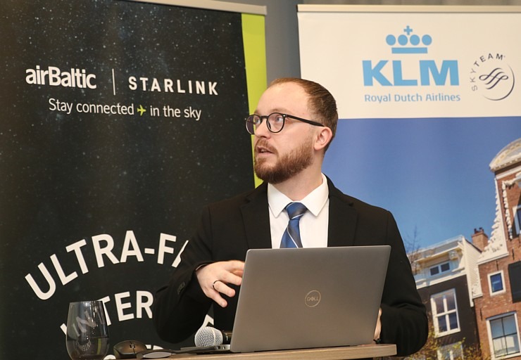 Lidsabiedrība «airBaltic» kopā ar partneriem aicina lidot uz un caur Amsterdamu 369315