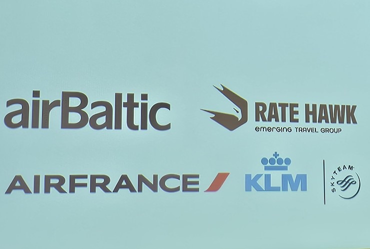 Lidsabiedrība «airBaltic» kopā ar partneriem aicina lidot uz un caur Amsterdamu 369319