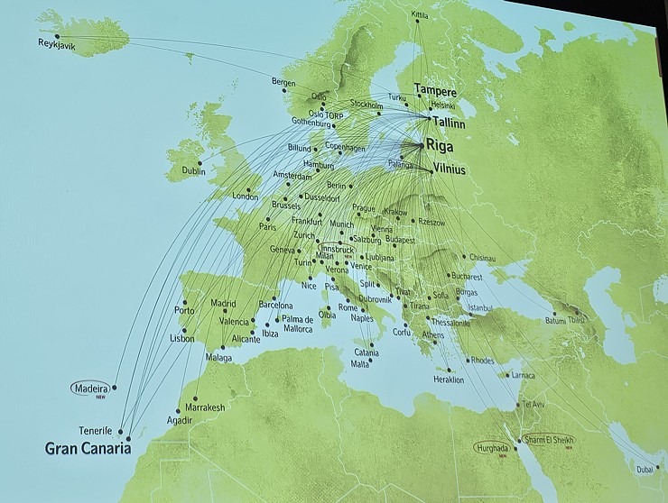 Lidsabiedrība «airBaltic» kopā ar partneriem aicina lidot uz un caur Amsterdamu 369306