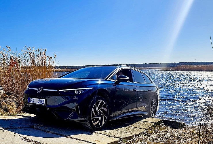 Ceļojam ar jauno elektrisko «Volkswagen ID.7 Tourer» 369358