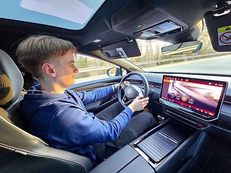 Ceļojam ar jauno elektrisko «Volkswagen ID.7 Tourer» 369370