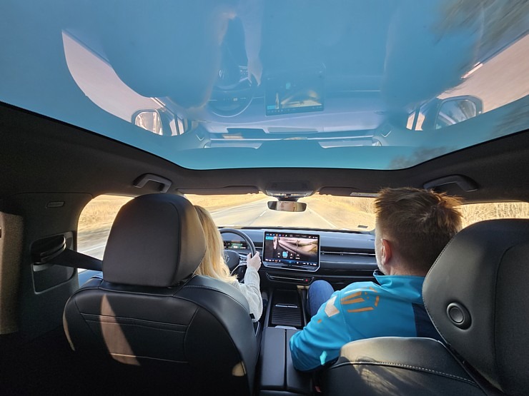Ceļojam ar jauno elektrisko «Volkswagen ID.7 Tourer» 369371