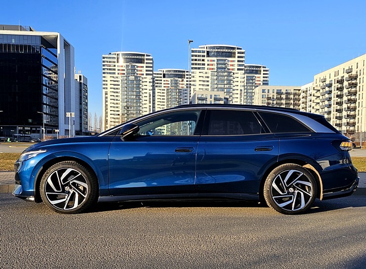 Ceļojam ar jauno elektrisko «Volkswagen ID.7 Tourer» 369350