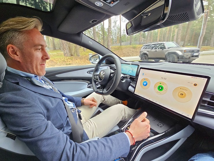 Travelnews.lv klātienē iepazīst pasaulē vadošā elektromobiļu ražotāja BYD (Build Your Dreams) spēkratus Travelnews.lv klātienē iepazīst pasaulē vadošā elektromobiļu ražotāja BYD (Build Your Dreams) spēkratus 369469