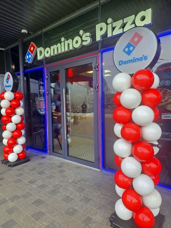 Picēriju tīkls «Dominos Pizza» svinīgi atver piekto restorānu Rīgā - Mežciema Maxima pie B ieejas Picēriju tīkls «Dominos Pizza» svinīgi atver piekto restorānu Rīgā - Mežciema Maxima pie B ieejas 369826
