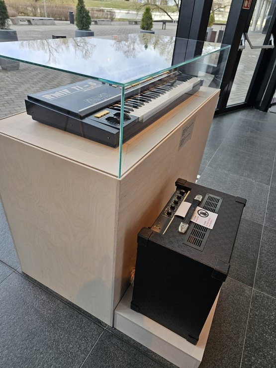 Latgales vēstniecībā «Gors» skatāma seno un inovatīvo mūzikas instrumentu izstāde 369984