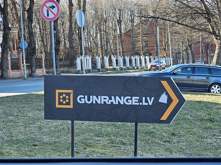 Iepazīstam modernāko šautuvi Baltijas valstīs «Gunrange.lv», kas atrodas Pārdaugavā 370078