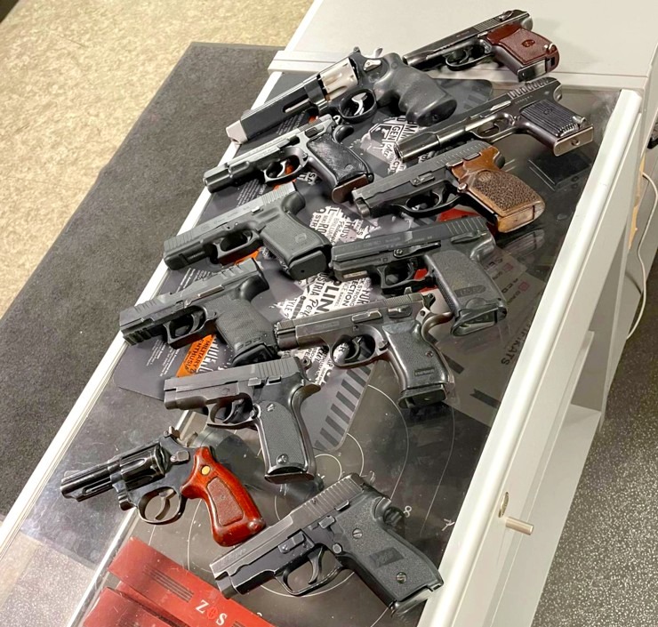 Iepazīstam modernāko šautuvi Baltijas valstīs «Gunrange.lv», kas atrodas Pārdaugavā 370085