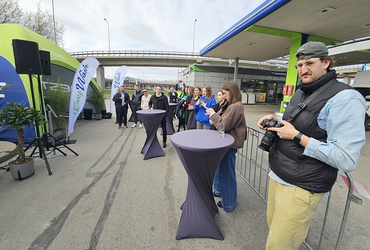 Sadarbībā ar auto nomu «Europcar Latvija» testējam jaunatklāto «Neste Easy Wash» automazgātuvi 370196