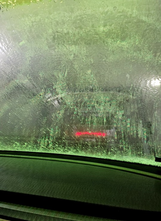 Sadarbībā ar auto nomu «Europcar Latvija» testējam jaunatklāto «Neste Easy Wash» automazgātuvi 370187