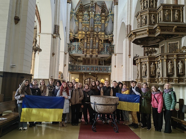 Mūzikas instrumentu spēles nometne Rīgā atgriež talantīgiem bērniem no Ukrainas laimīgas bērnības un drošības sajūtu Mūzikas instrumentu spēles nometne Rīgā atgriež talantīgiem bērniem no Ukrainas laimīgas bērnības un drošības sajūtu 370520