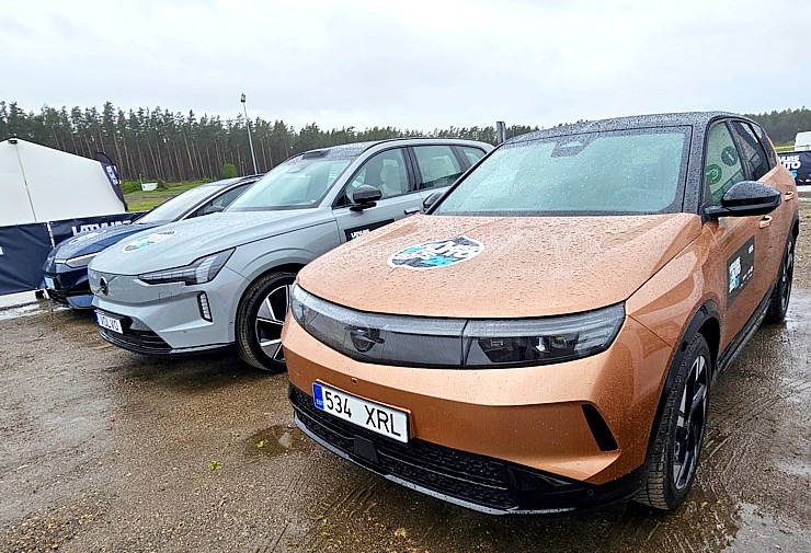 Auto noma «Sixt Latvija» atbalsta elektroauto modeļu konkursu «Latvijas e-Auto 2025/26», kas noslēgsies oktobrī Auto noma «Sixt Latvija» atbalsta elektroauto modeļu konkursu «Latvijas e-Auto 2025/26», kas noslēgsies oktobrī 371080