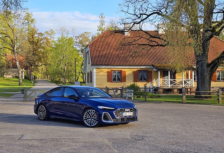  Travelnews.lv ceļo uz Siguldu un Jūrmalu ar jauno un 367 zs jaudīgo «Audi S5 Sedan» 371260
