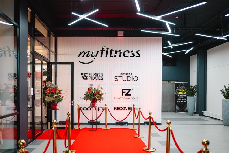 Daži fotomirkļi no jaunā sporta kluba «MyFitness Pļavnieki» biznesa centrā «MARS». Foto: Edijs Elksnis Daži fotomirkļi no jaunā sporta kluba «MyFitness Pļavnieki» biznesa centrā «MARS». Foto: Edijs Elksnis 371411