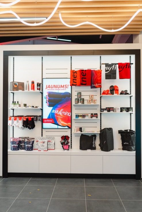 Daži fotomirkļi no jaunā sporta kluba «MyFitness Pļavnieki» biznesa centrā «MARS». Foto: Edijs Elksnis Daži fotomirkļi no jaunā sporta kluba «MyFitness Pļavnieki» biznesa centrā «MARS». Foto: Edijs Elksnis 371428