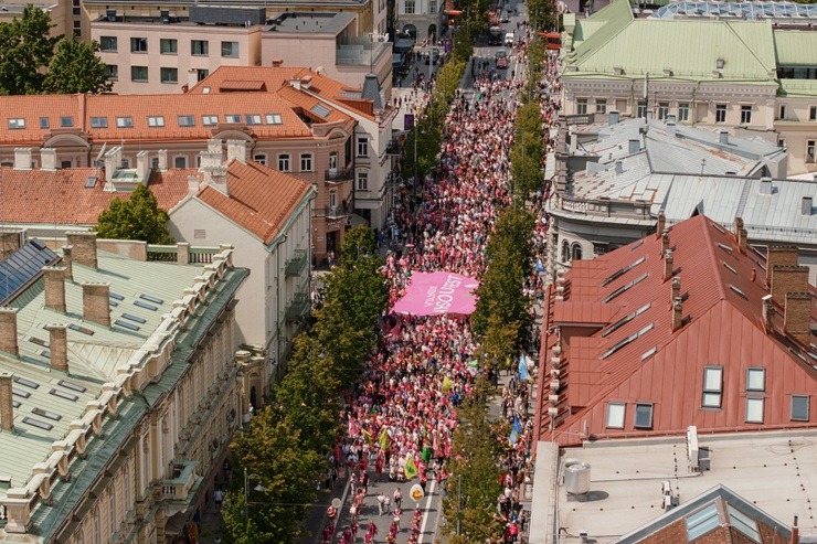 Viļņā ar pamatīgu festivālu godina Rozā jeb auksto zupu 371895