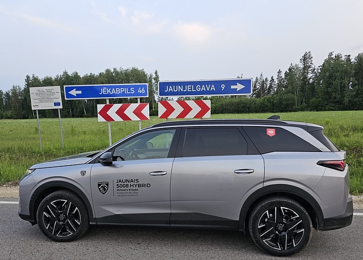 Sadarbībā ar «Europcar Latvija» ceļojam ar jauno septiņvietīgo «Peugeot 5008 GT Hybrid» 372244